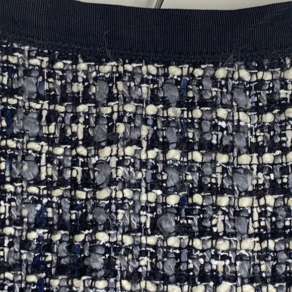 J Crew | Black Gray Knobby Boucle Tweed Knit No 2 Pencil Lined Midi Skirt 4P - Picture 5 of 13